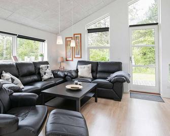 10 Person Holiday Home in Logstor-by Traum - Løgstør - Sala de estar