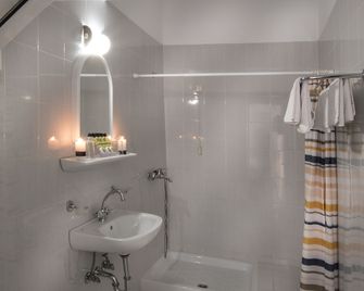 Carolina Hotel - Atenas - Banheiro