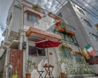 La Passione Boutique B&B - Naha - Building