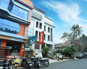 Hotel O Oasis - Thiruvananthapuram - Building