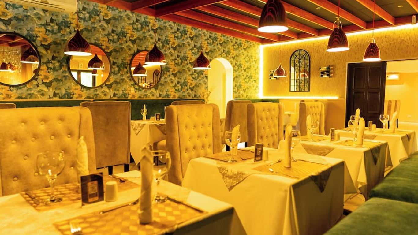 Casa Mia Lodge & Restaurant