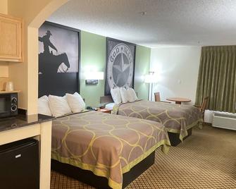 Super 8 by Wyndham Fort Worth Downtown South - Fort Worth - Bedroom