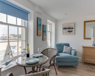 6 The Beaches - Weymouth - Bedroom