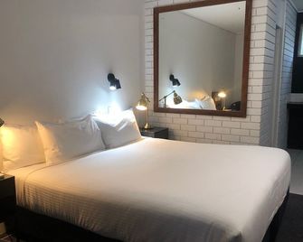 Matador Motor Inn - Coffs Harbour - Schlafzimmer