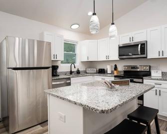 Beautiful New House on 5 Acres close to springs - High Springs