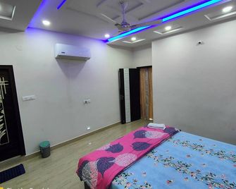 A 2bhk Ac Home Away From Home - Secunderabad - Bedroom