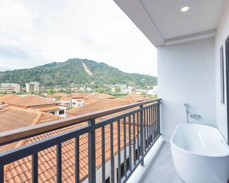Mellow Poshtel - Kata Beach - Karon - Balcony