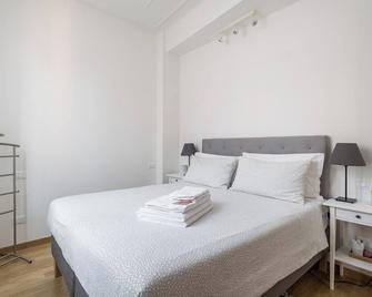 Canonica Suites - Bologna - Bedroom
