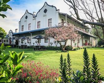 The Nottingham Road Hotel - Nottingham Road - Gebouw