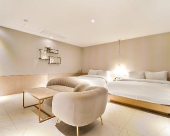 Hound Hotel Seomyeon-Beomcheon - Busan - Bedroom