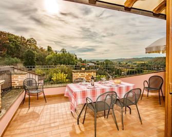 Agriturismo Casegraziani - Ravigliano - Balcony