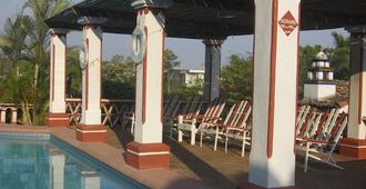 Hotel Paraiso Escondido - 埃斯康迪多港 - 埃斯孔迪多港 - 游泳池