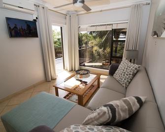 Birdwatchers Paradise And Outdoor Enthusiasts Haven - Mtunzini Kwazulu Natal - Sala de estar