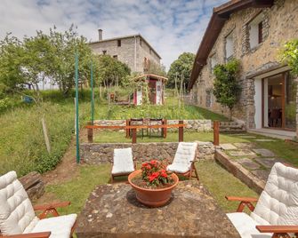 Paz y tranquilidad en plena reserva. Acceso playa - Bilbao - Patio