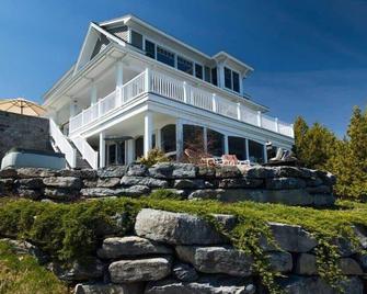 Loza house adirondack skydeck unit lake front - Plattsburgh - Building