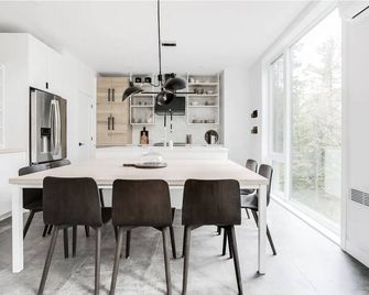 Allen Falls, chalet avec spa - Morin-Heights - Salle à manger