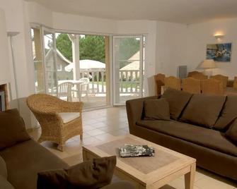 Lagrange Vacances - Eden Club - Lacanau - Obývací pokoj