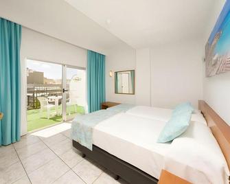 Hotel Tropical - San Antonio de Portmany - Habitación