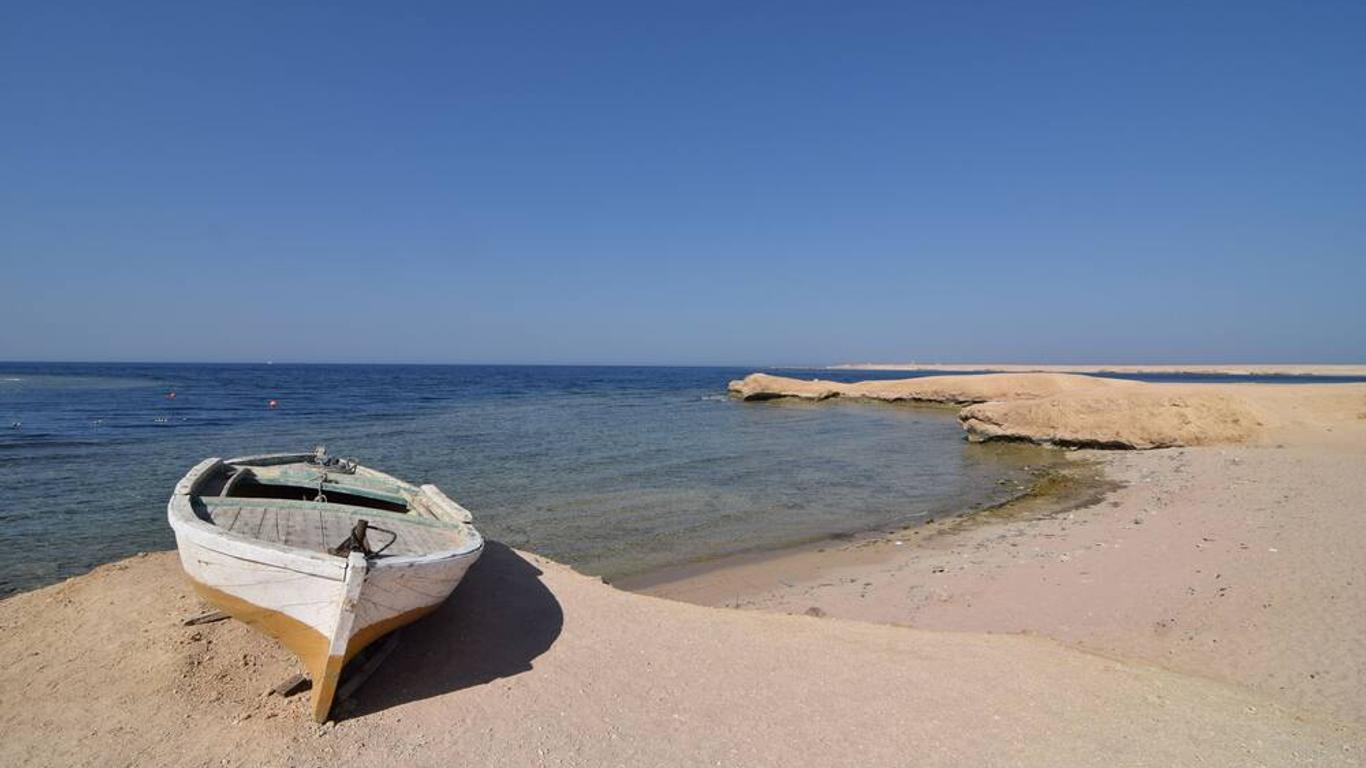 Sharm El Naga Resort and Diving Center
