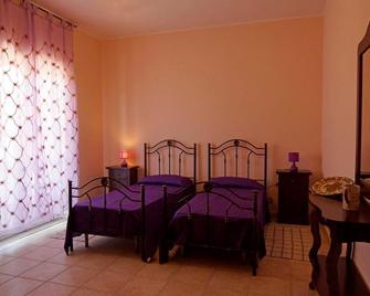 La Casa Di Mirò - Catanzaro - Bedroom