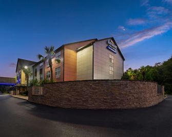 Baymont by Wyndham Morrow/Atlanta I-75 South - Morrow - Building