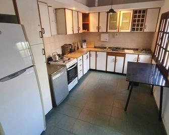 Güemes Hostel Cordoba - Córdoba - Cocina