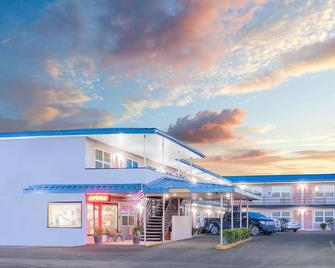 Americas Best Value Inn by Sonesta Pecos - Pecos - Building