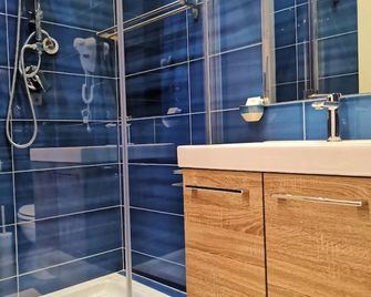 Miracolo Al Duomo Smart Accomodations - Naples - Bathroom