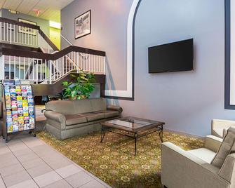 Quality Suites - Martinsburg - Sala de estar