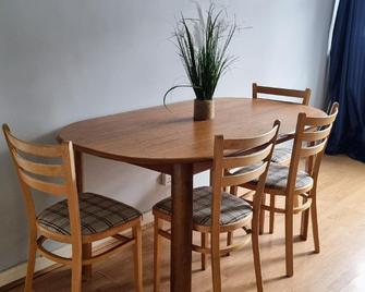 Market Square Guest House - Bicester - Jídelna