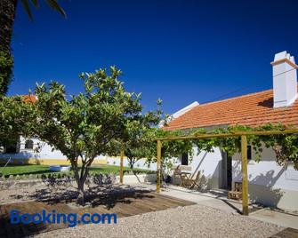 Train Spot Guesthouse - Marvão - Building