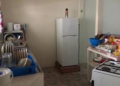Safe and quiet 2 Bedroom Apartment not far from city. - Vaitele - Kitchen