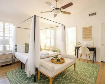 Chic Desert Retreat - Lush Spa Pool - Mini Golf - פיניקס - חדר שינה