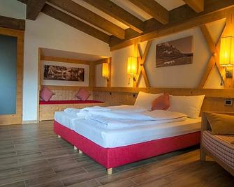 Rta Hotel Le Vallene - Terlago - Schlafzimmer