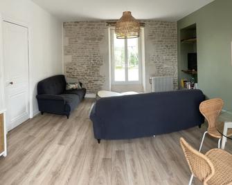 Maison De Vacances Familiale Au Coeur Du - Maillezais - Sala de estar