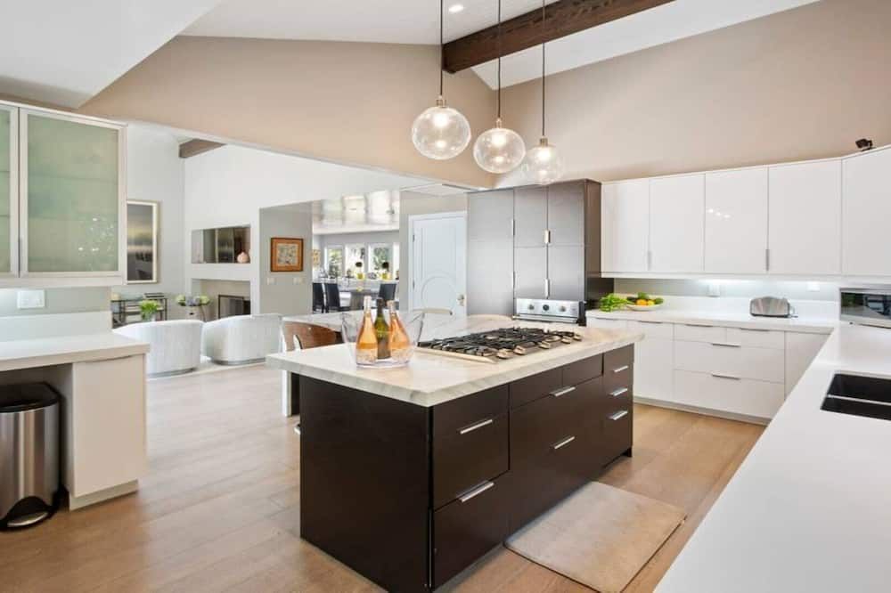 Estate unlike any other with pool indoor outdoor living - לוס אנג'לס - מטבח