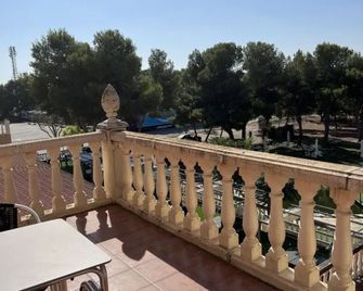 Hotel El Cisne - זראגוזה - מרפסת