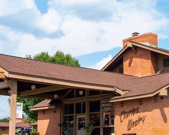 Charles Wesley Motor Lodge - Broken Bow - Gebouw
