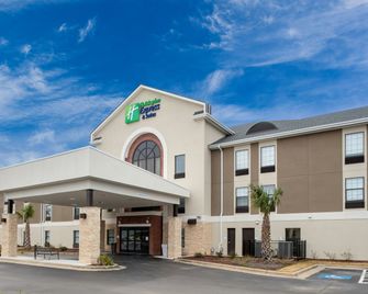 Holiday Inn Express & Suites Morehead City By IHG - Morehead City - Gebäude