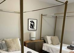 The Irene - 2 Bedroom Apt In Quilt Town, Usa - هاميلتون، ميزوري - غرفة نوم