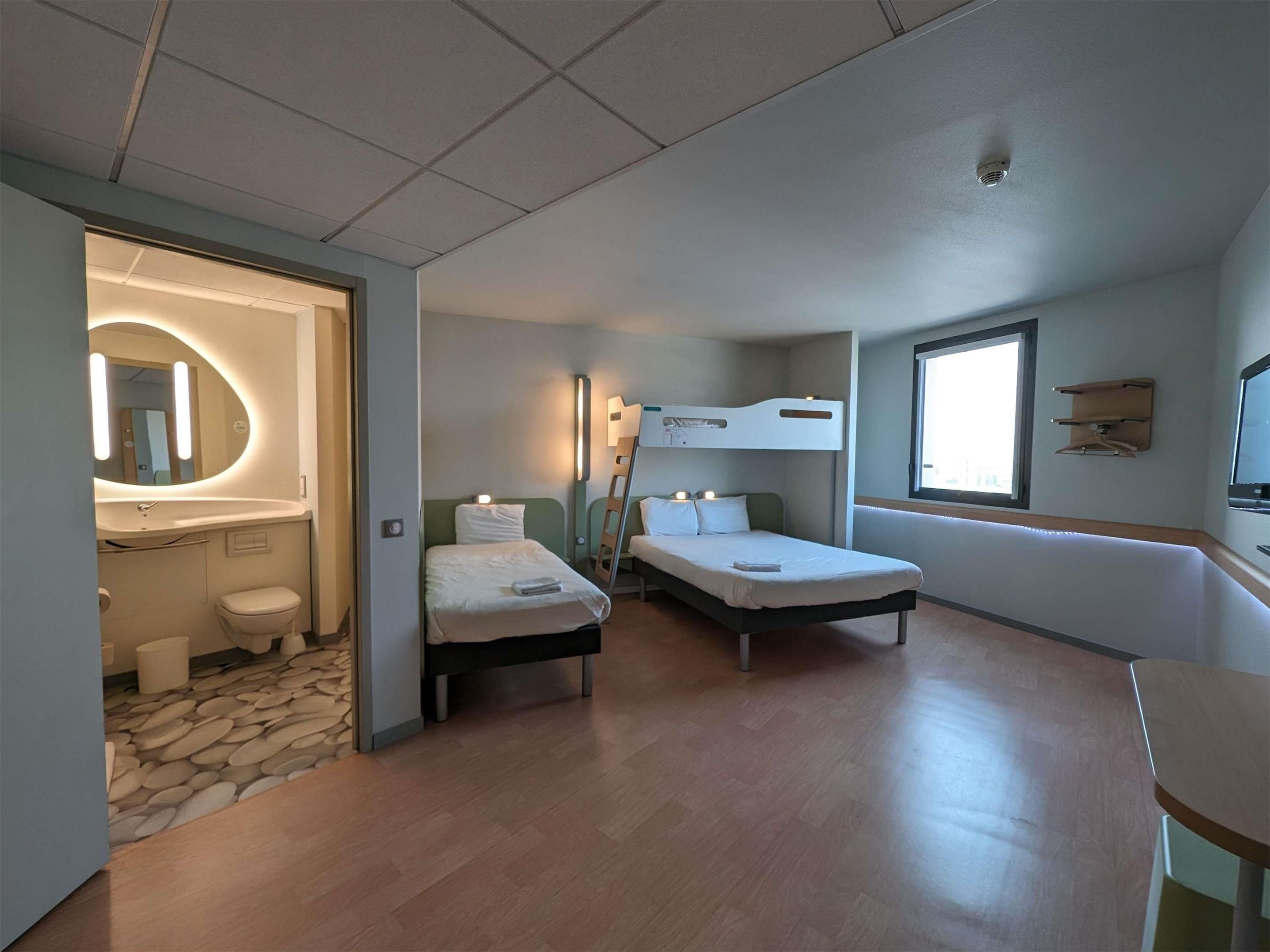 Ibis budget Clermont Ferrand le Brezet Aeroport - Клермон-Феран - Спальня