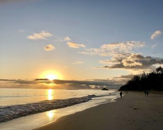 Koi Palms 1 bedroom Cottage - Great location! 5 Minute Walk to Kailua Beach! - Kailua - Beach