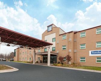 Travelodge by Wyndham Romulus Detroit Airport - Romulus - Edificio