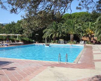 Hotel Villaggio Calaghena - Montepaone - Bazén