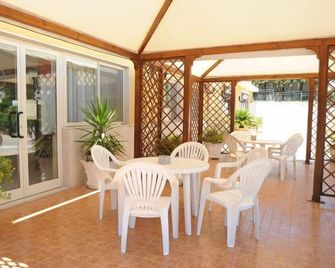 Hotel Garden - San Giovanni Rotondo - Patio