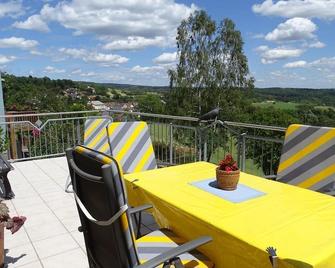 Ferienhaus Schaumbergblick - Losheim am See - Balkon