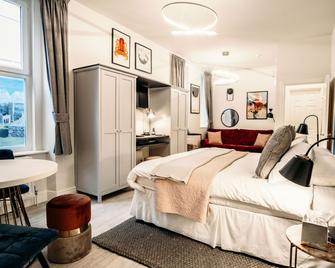 The Town House - Douglas - Habitación