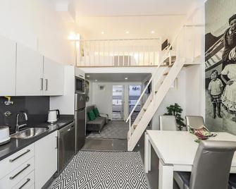 Dina Beach house - Nazaré - Kitchen