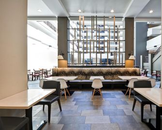 Embassy Suites by Hilton Charlotte - Charlotte - Restaurant