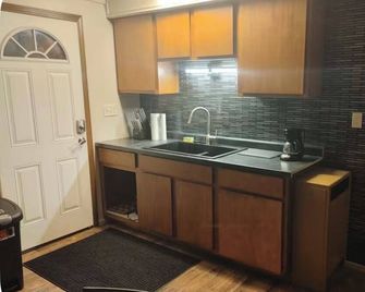 Wintergreen Pelican River Retreat #2 No cleaning fee - Райнлендер - Кухня